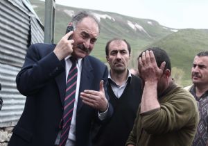 Yılmaz yangınzedeleri ziyaret etti